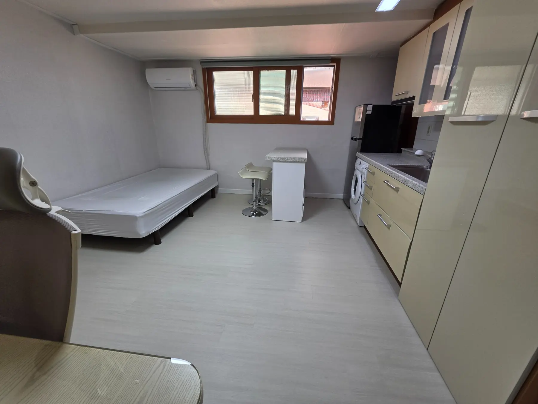 Korea University Housing: Anam-dong Studio 403