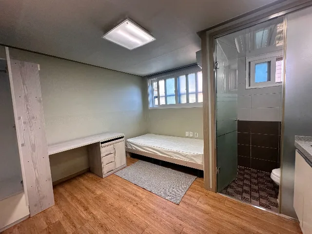 Jongam-dong Unit 403 · West-facing studio