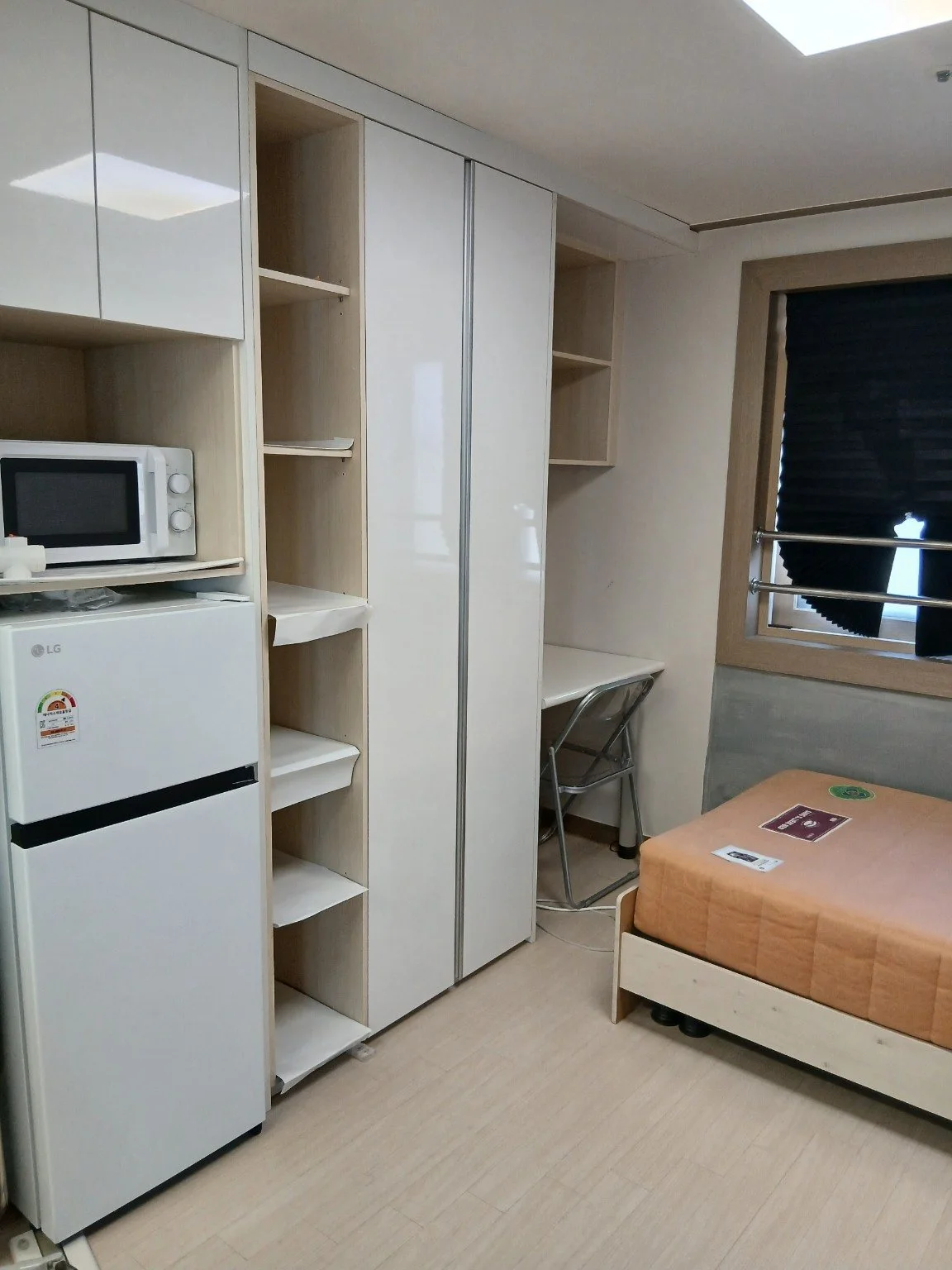 Imun-dong Officetel 504 · East-facing · Near HUFS
